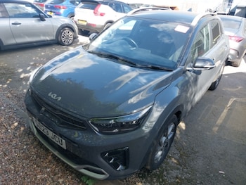 Used Kia Stonic 2023 for sale - 79044386: Photo