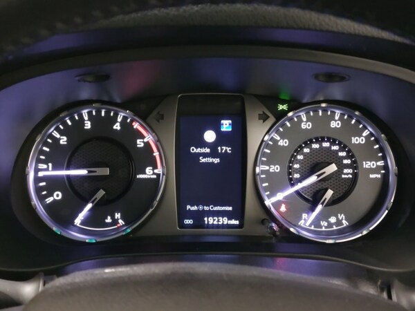 Used Toyota Hilux 2023 for sale - 74706317: Photo 17