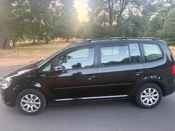 Used Volkswagen Touran 2012 for sale - 79543731: Photo