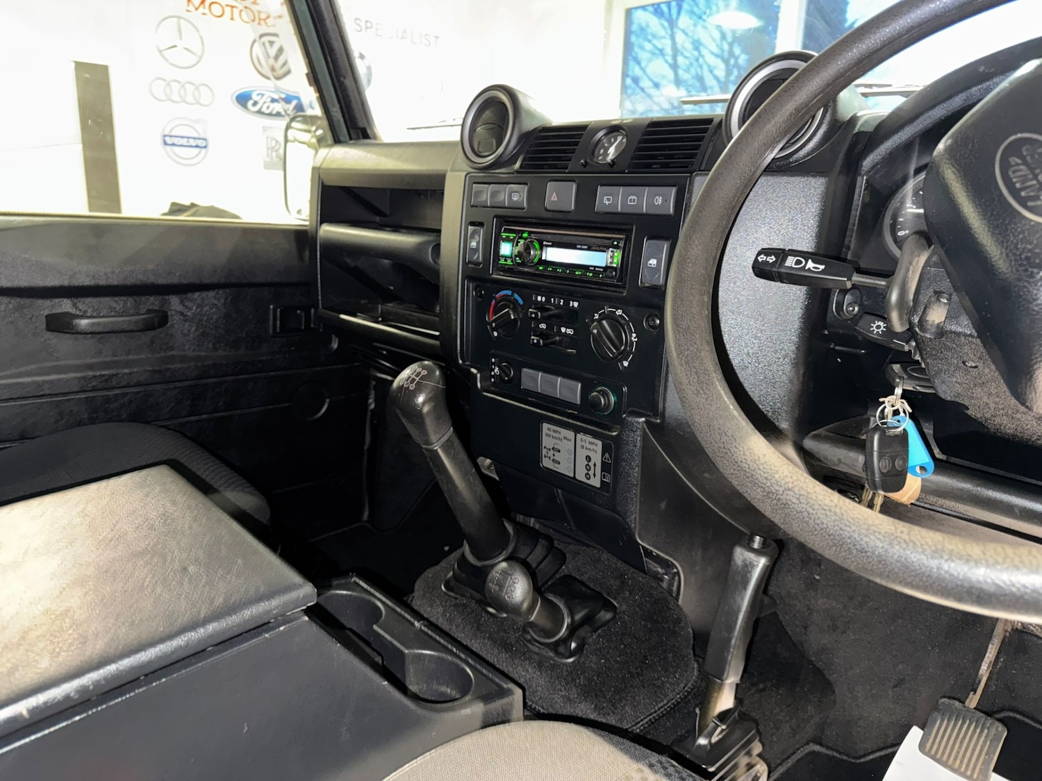 Used Land Rover Defender 2013 for sale - 77796924: Photo 15