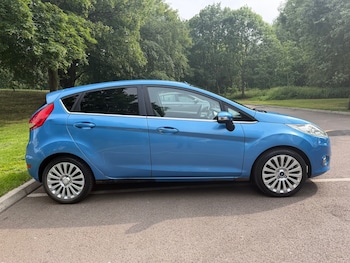 Used Ford Fiesta 2009 for sale - 79006213: Photo