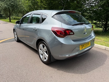 Used Vauxhall Astra 2013 for sale - 79005357: Photo