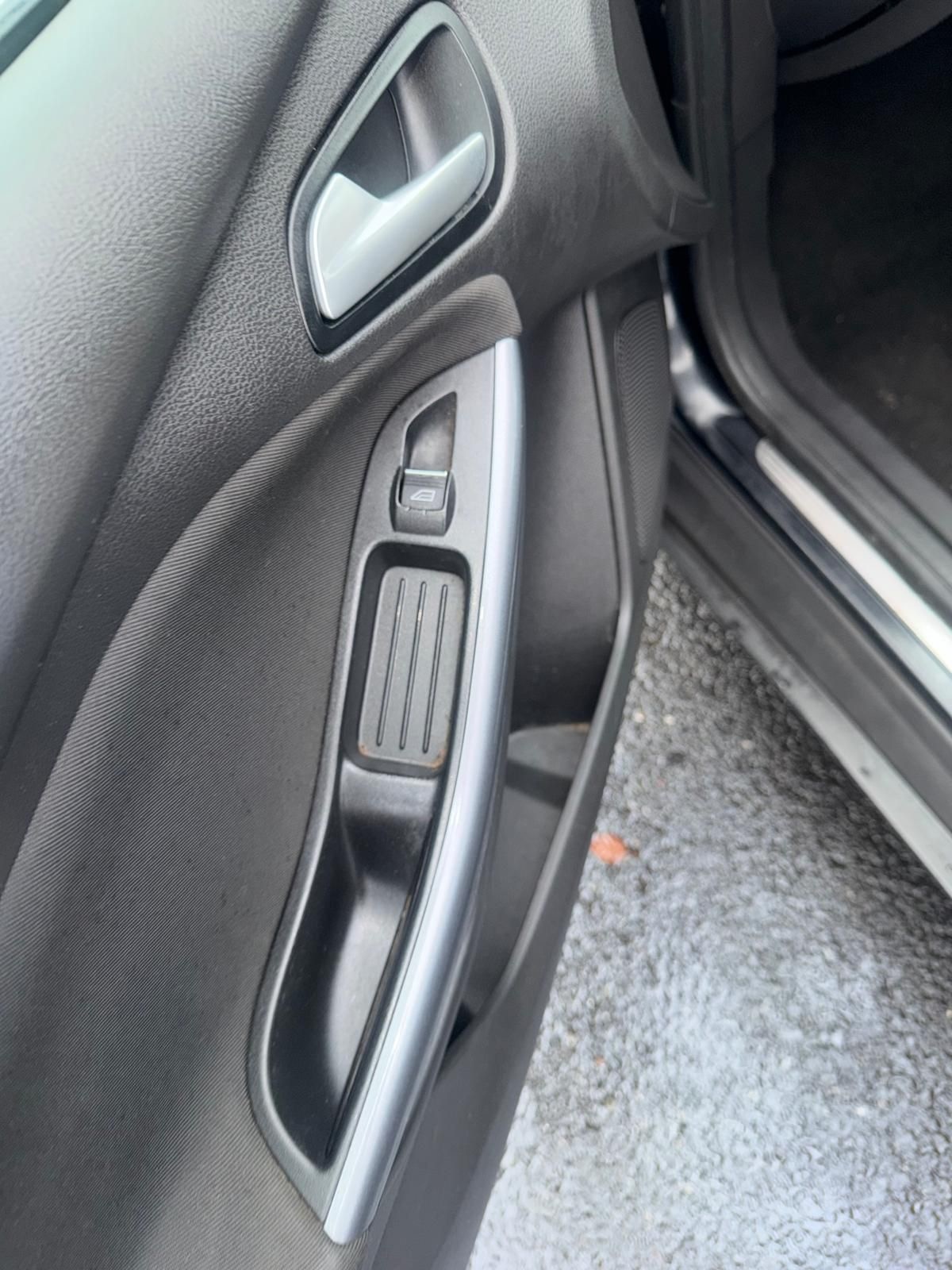 Used Ford Focus 2014 for sale - 77645674: Photo 15