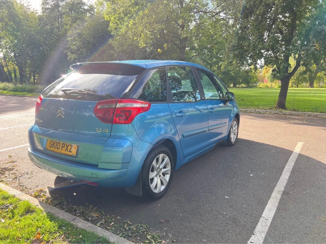 Used Citroen C4 Picasso 2010 for sale - 77659238: Photo 4