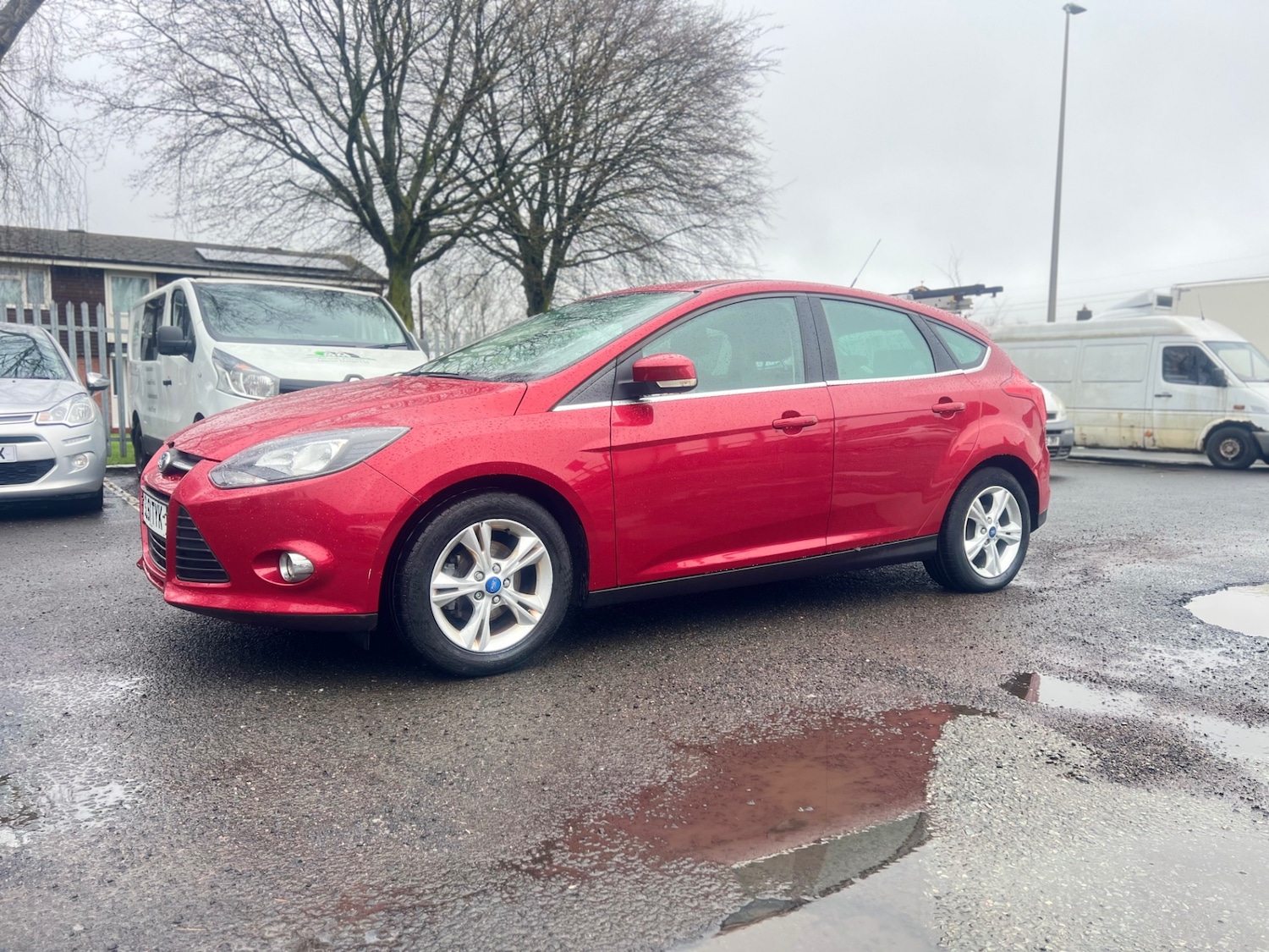 Used Ford Focus 2011 for sale - 77640981: Photo 3