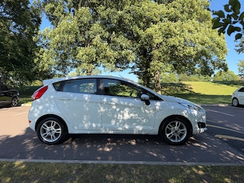 Used Ford Fiesta 2015 for sale - 79099233: Photo