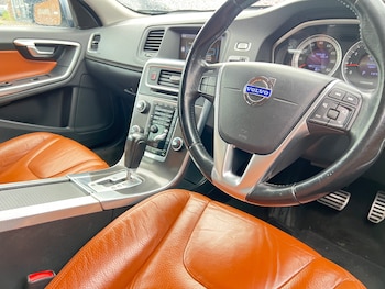 Used Volvo V60 2022 for sale - 78390136: Photo