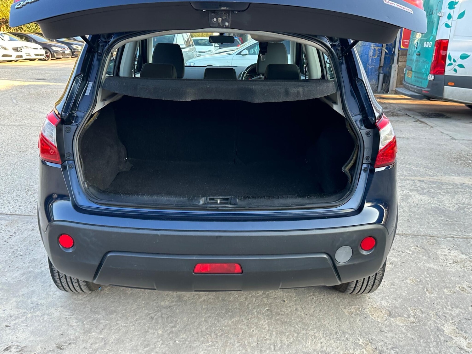 Used Nissan Qashqai 2010 for sale - 77957244: Photo 24