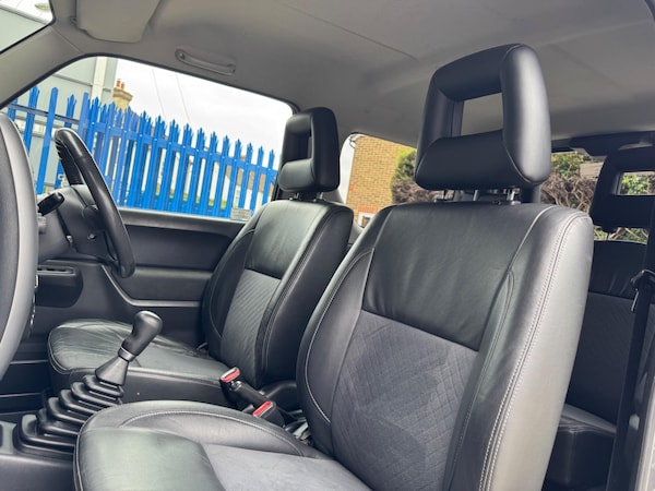 Used Suzuki Jimny 2010 for sale - 76214495: Photo 13