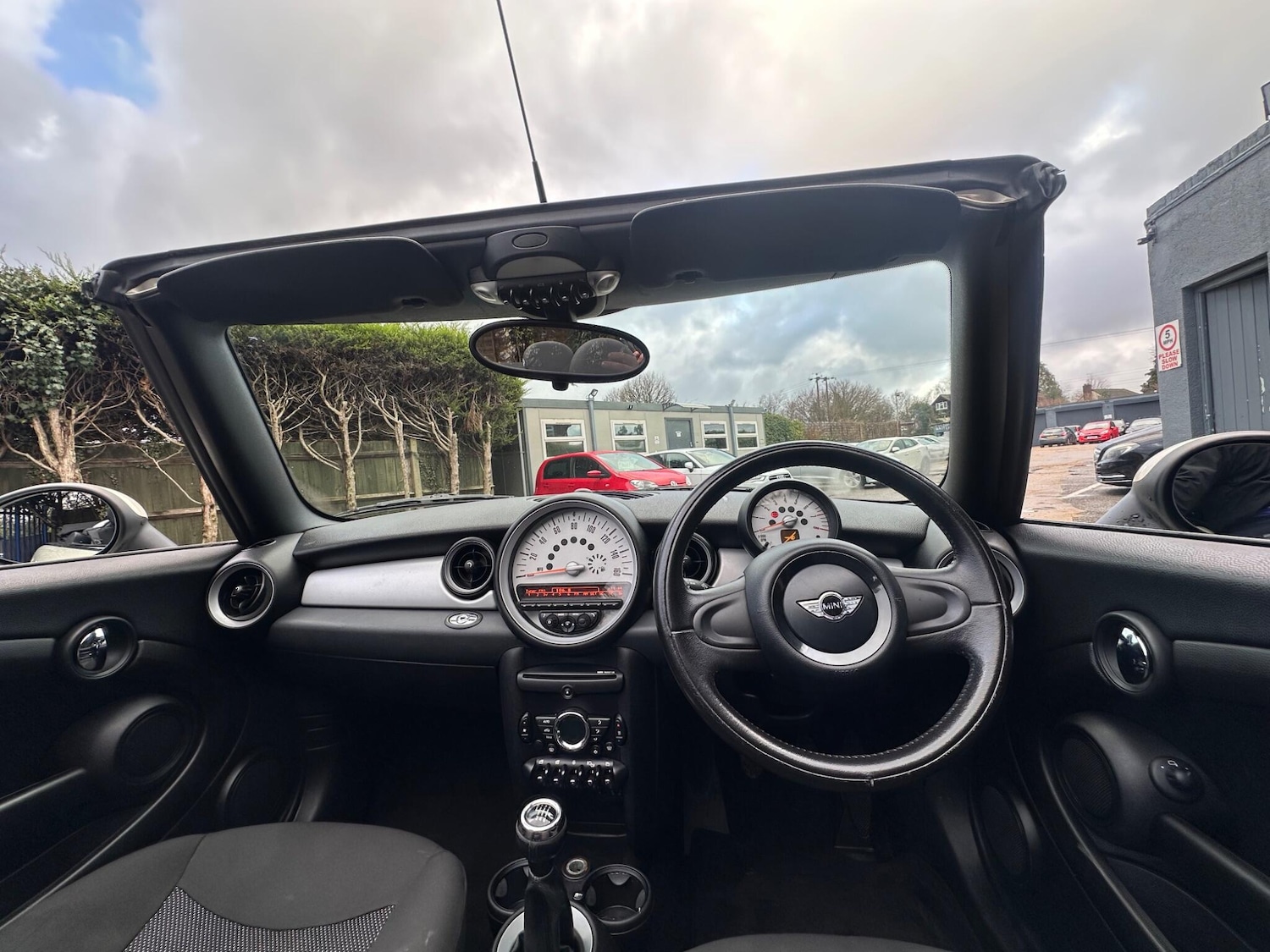 Used MINI Convertible 2011 for sale - 77320926: Photo 15