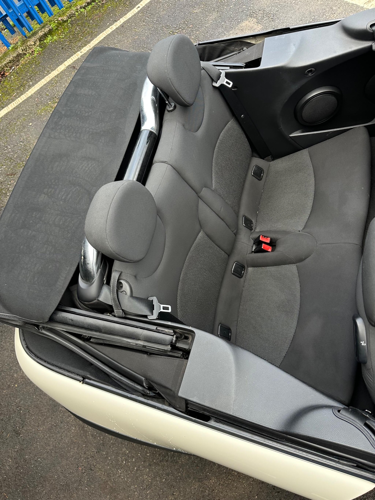 Used MINI Convertible 2011 for sale - 77320926: Photo 18