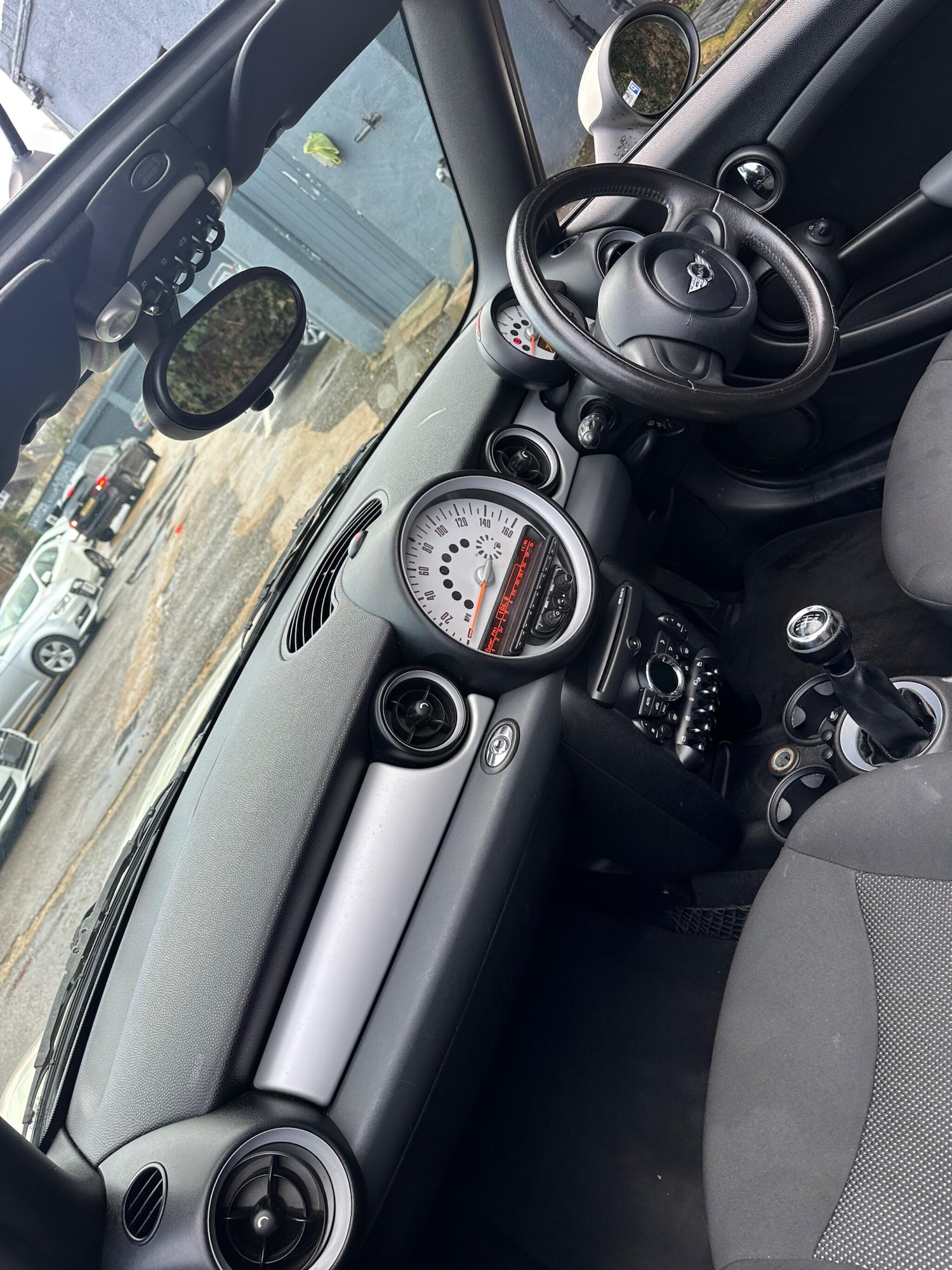 Used MINI Convertible 2011 for sale - 77320926: Photo 23