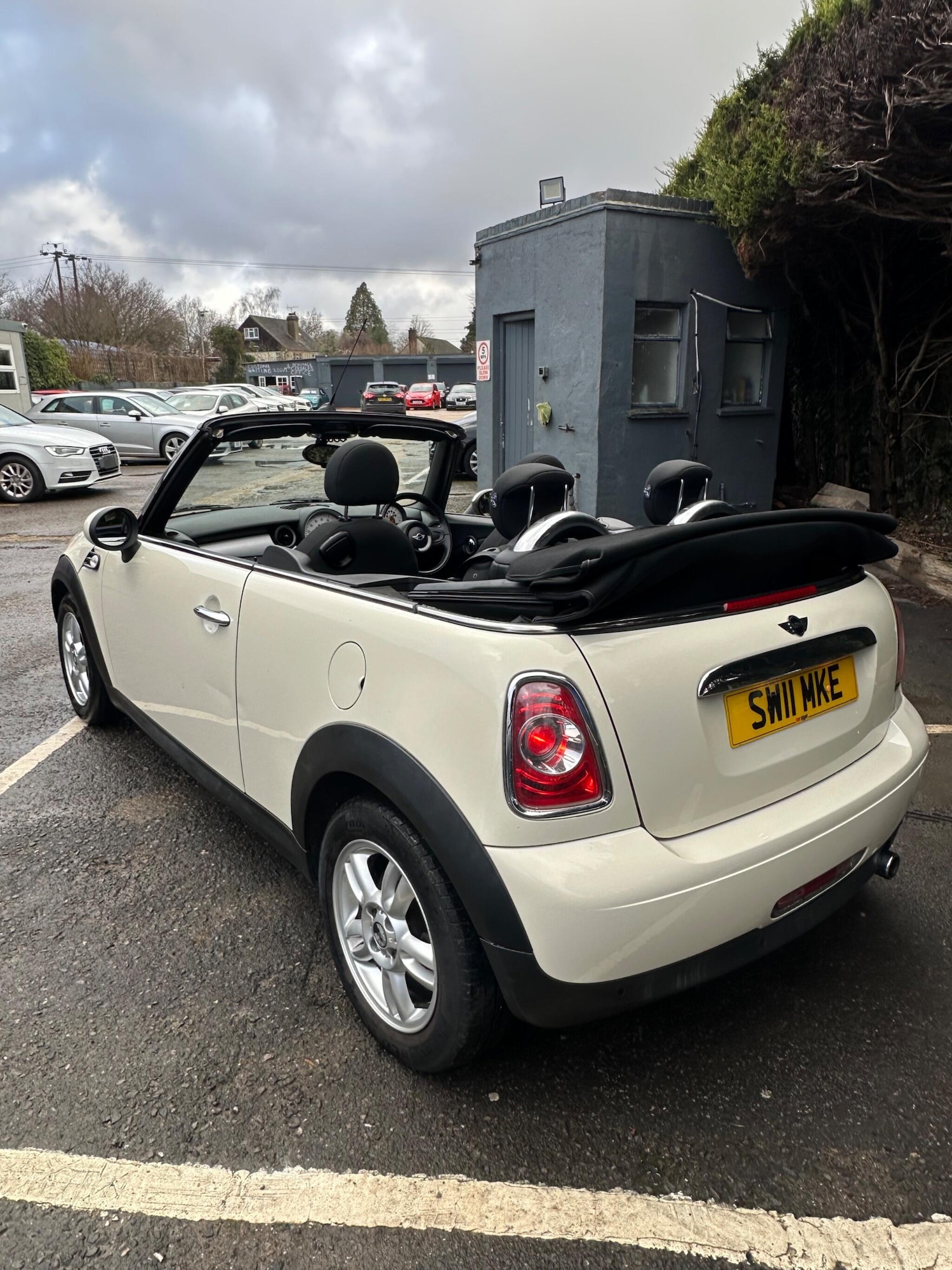 Used MINI Convertible 2011 for sale - 77320926: Photo 3