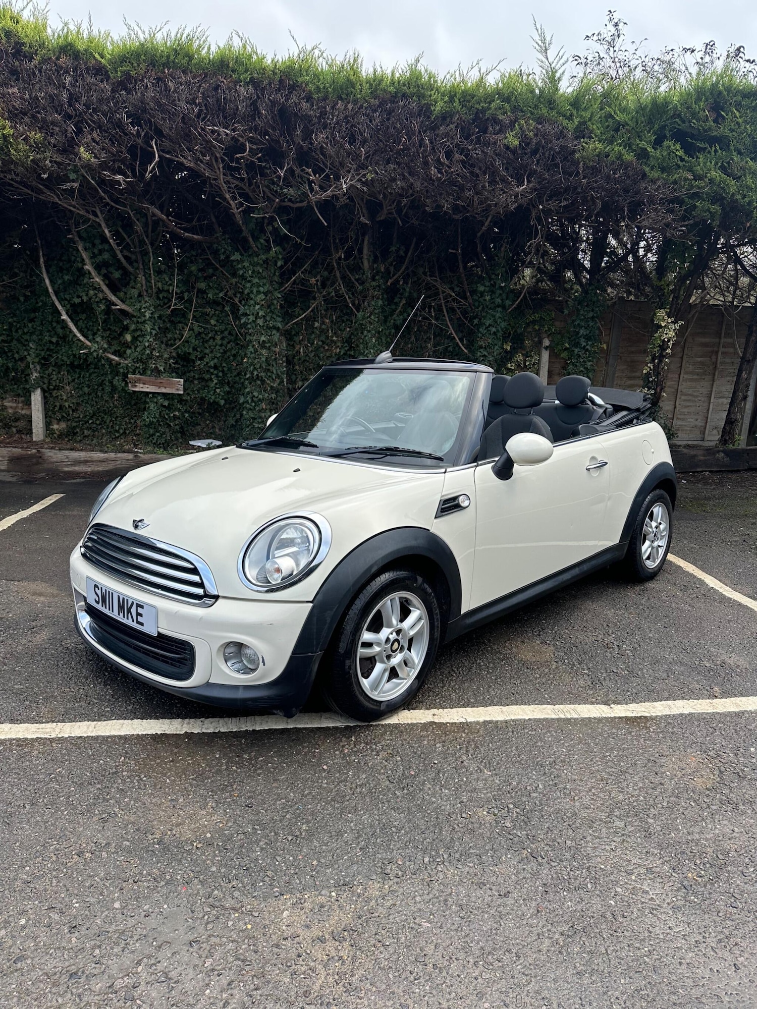 Used MINI Convertible 2011 for sale - 77320926: Photo 5