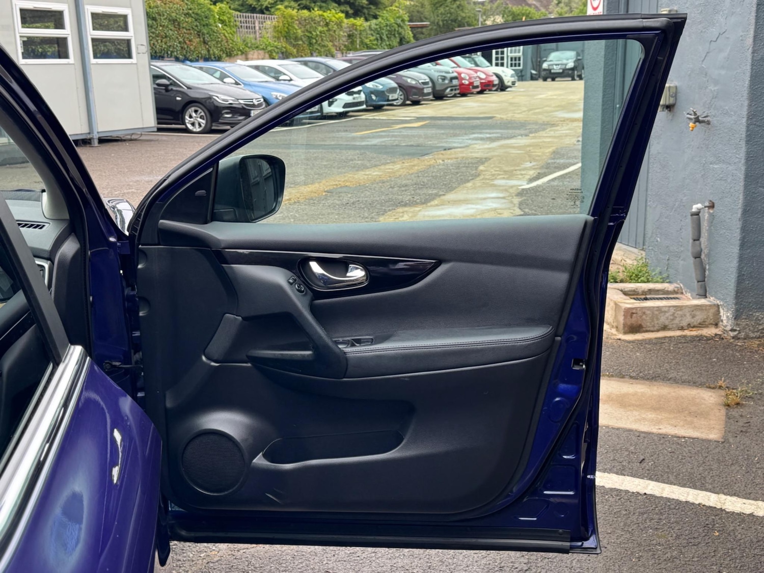 Used Nissan Qashqai 2016 for sale - 76666993: Photo 14