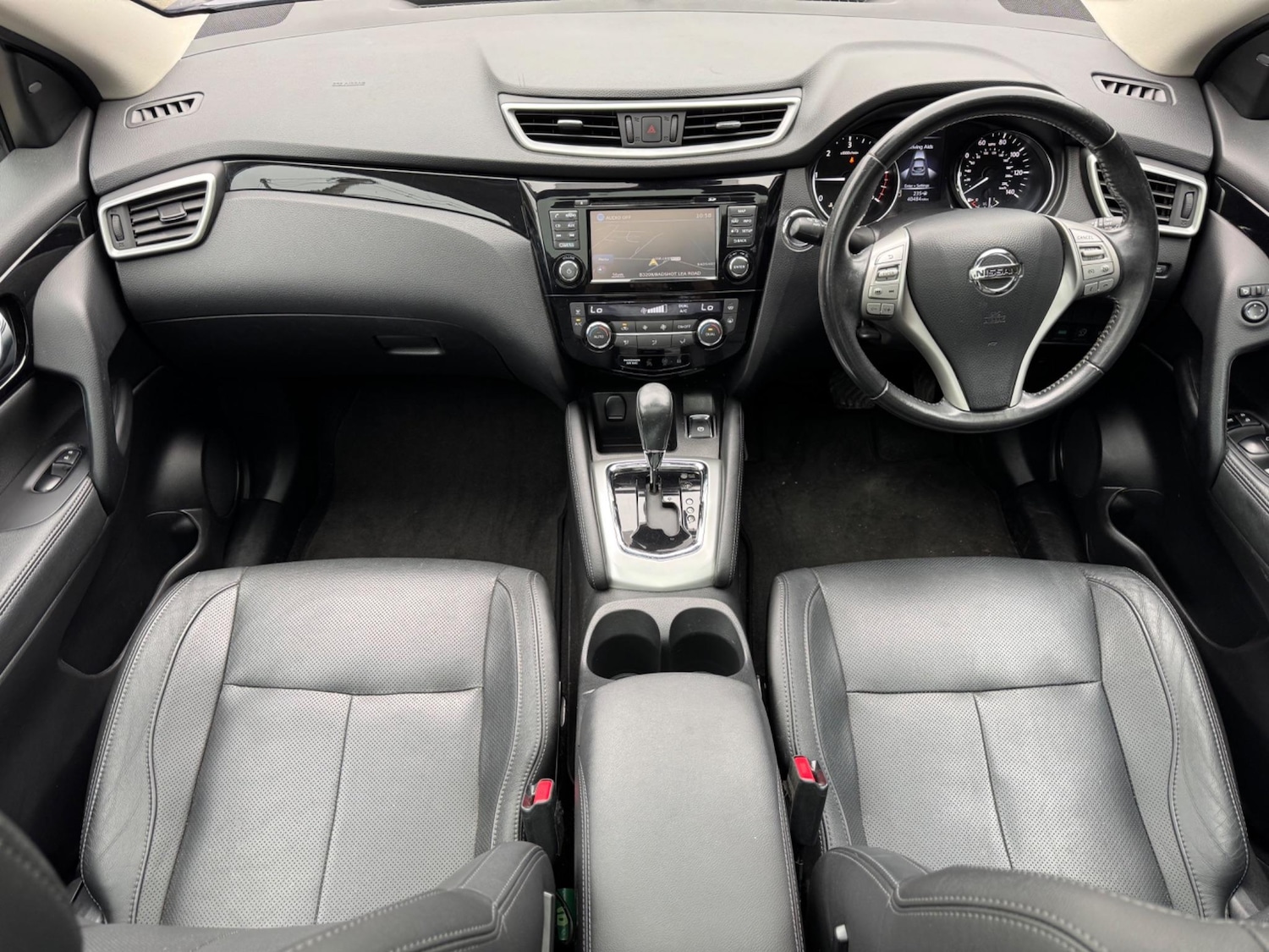 Used Nissan Qashqai 2016 for sale - 76666993: Photo 2