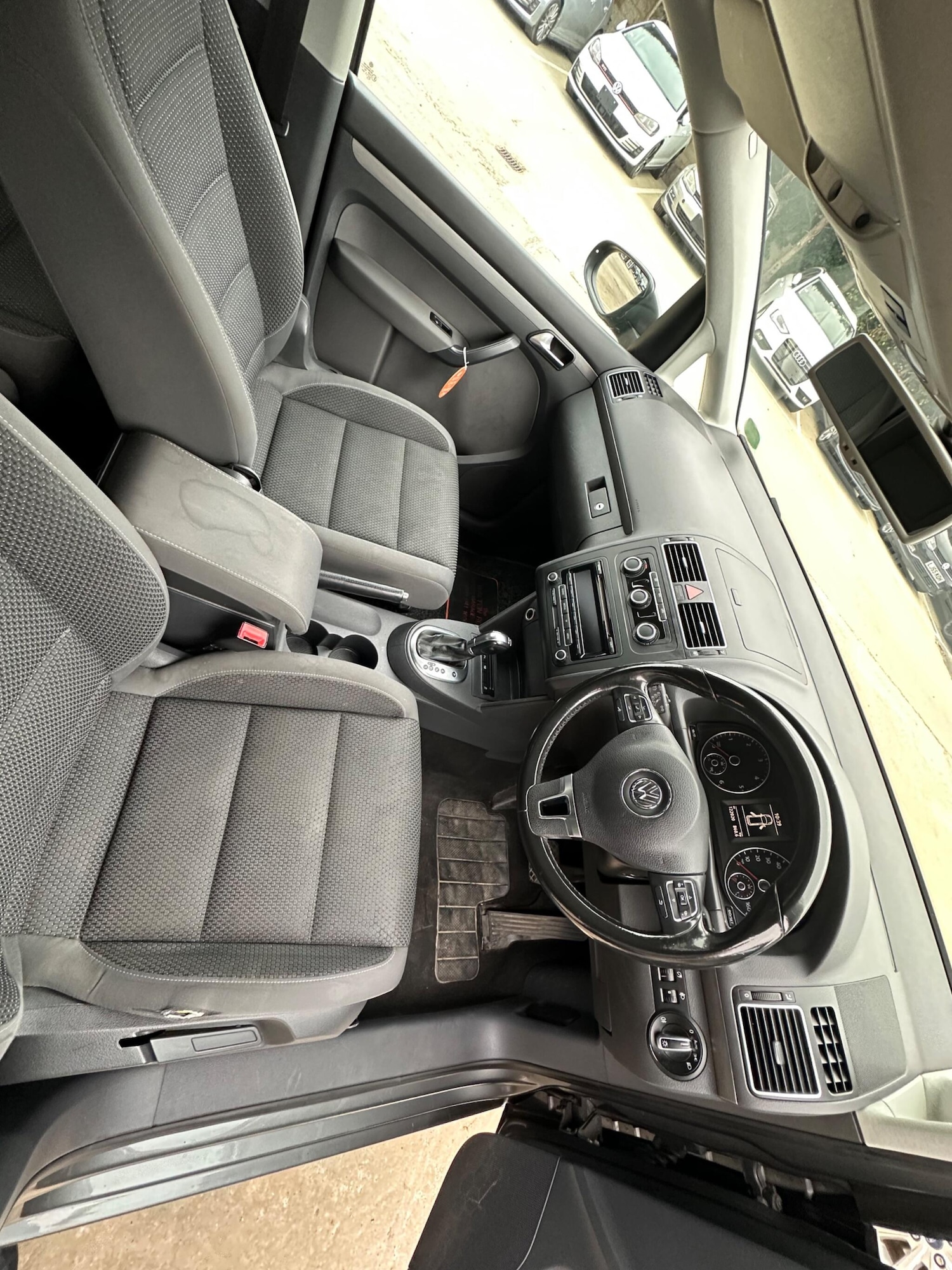 Used Volkswagen Touran 2012 for sale - 76389253: Photo 13