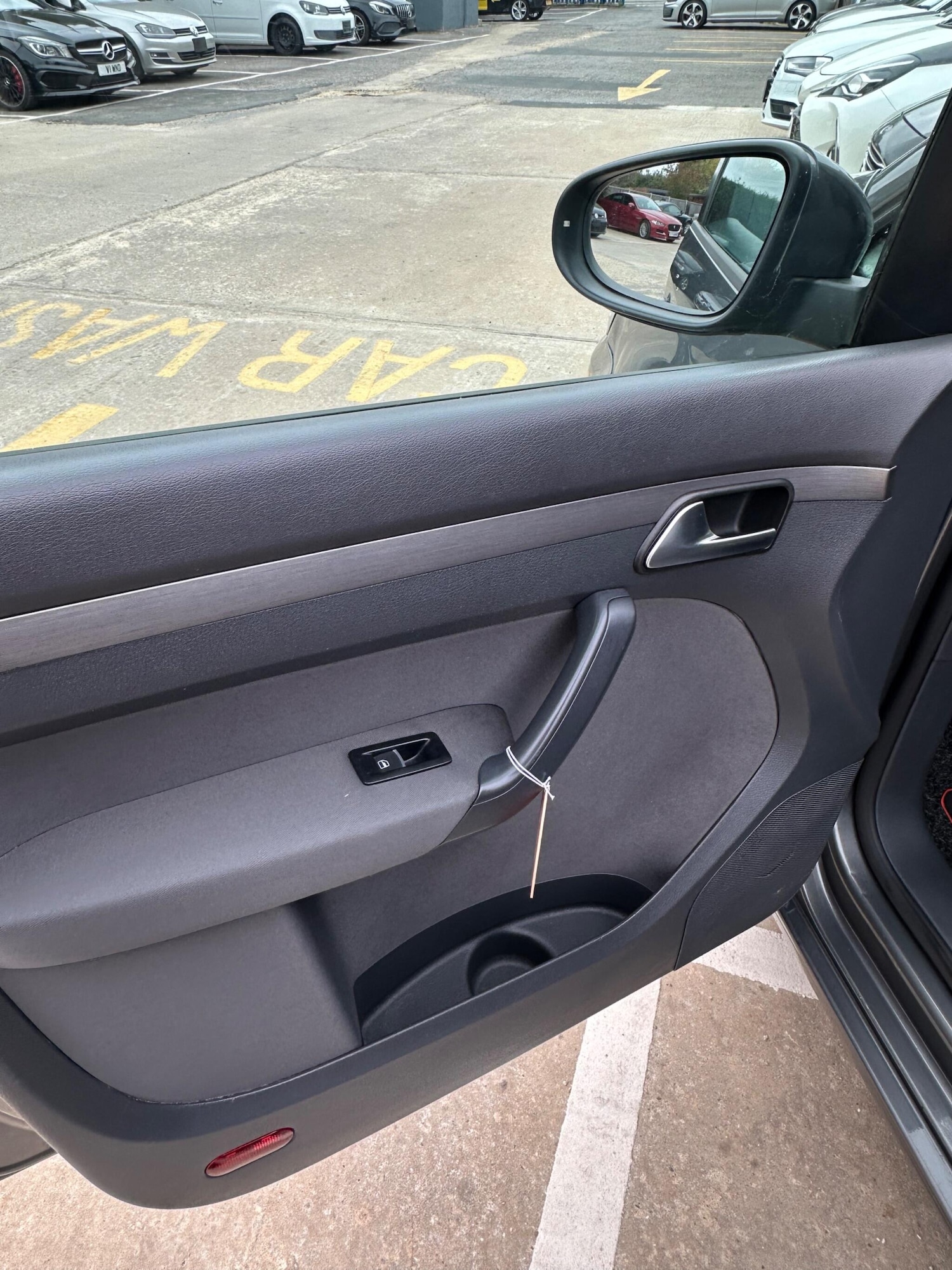 Used Volkswagen Touran 2012 for sale - 76389253: Photo 15