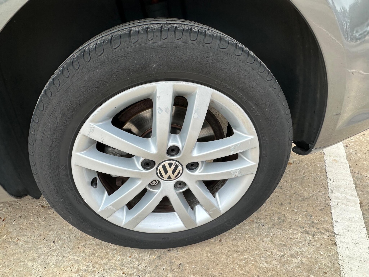 Used Volkswagen Touran 2012 for sale - 76389253: Photo 18