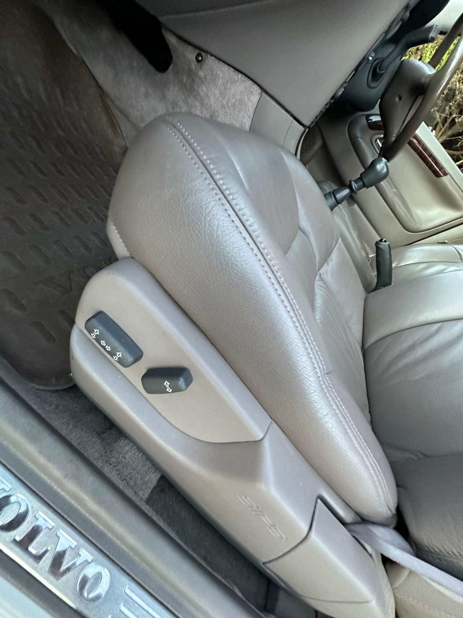 Used Volvo V40 1997 for sale - 76759718: Photo 12