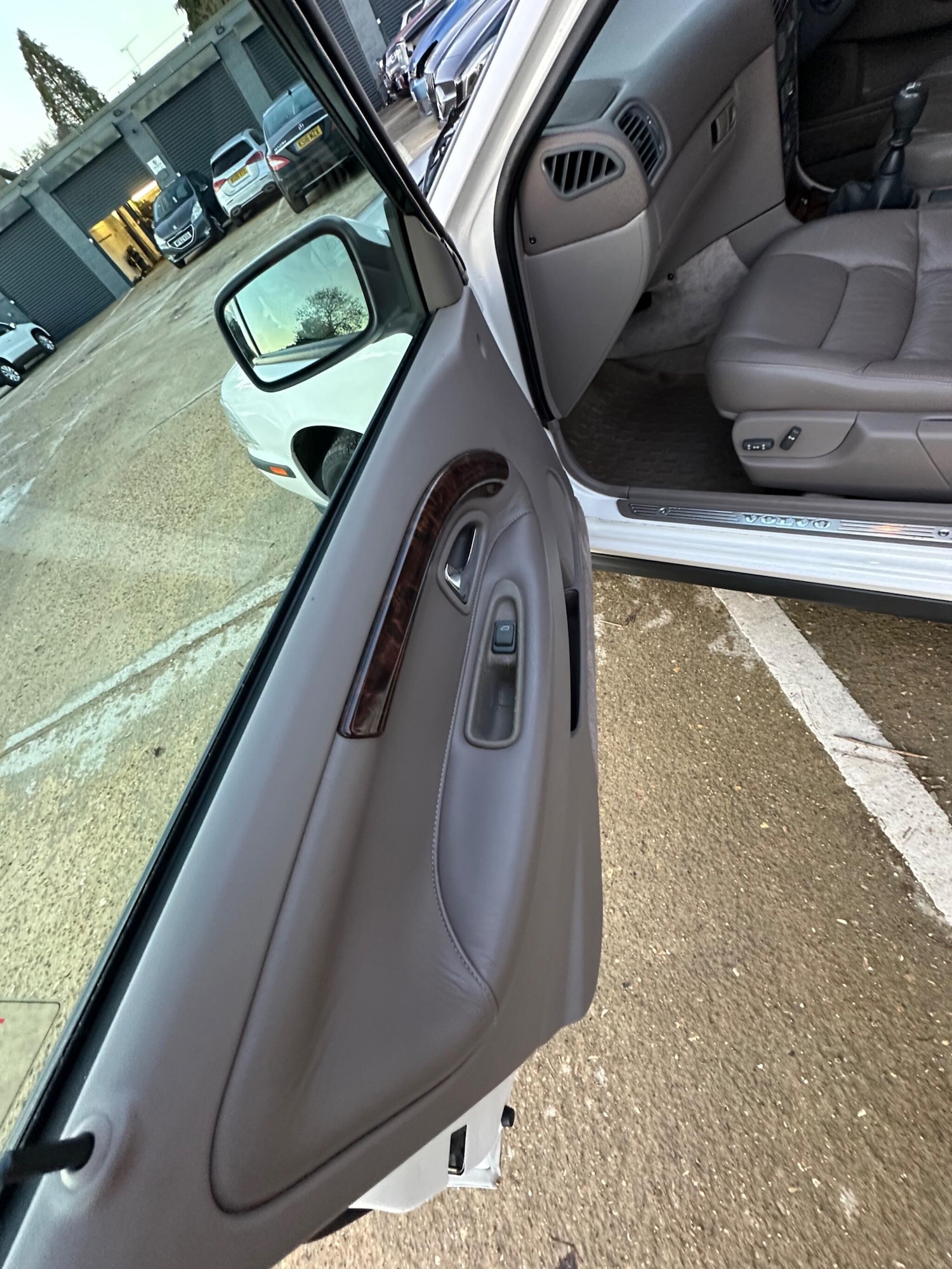 Used Volvo V40 1997 for sale - 76759718: Photo 19