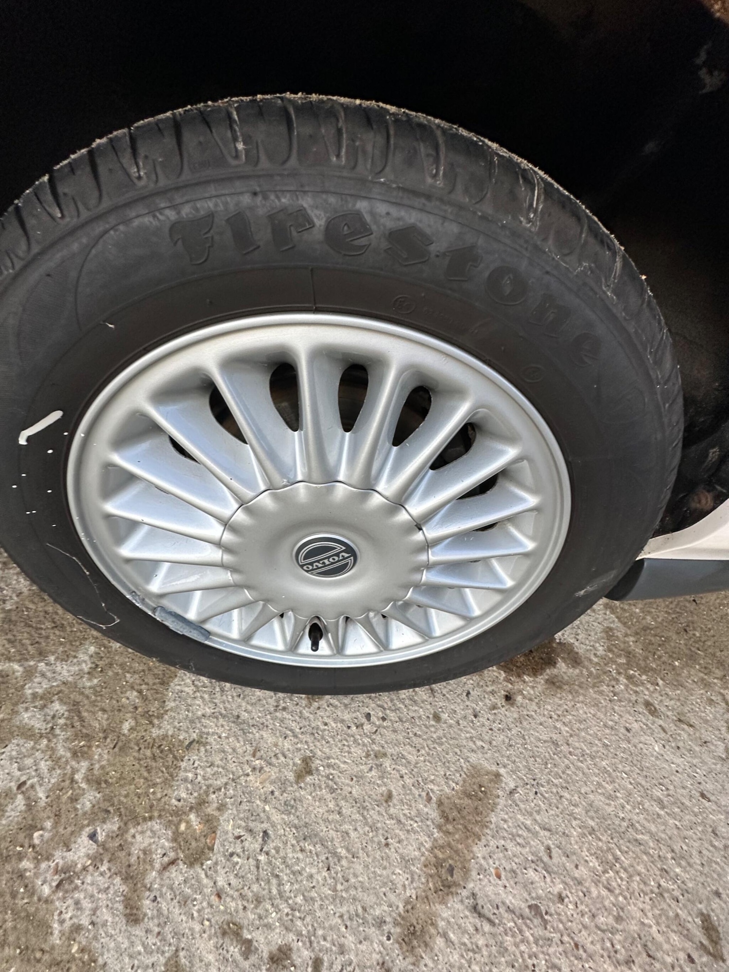 Used Volvo V40 1997 for sale - 76759718: Photo 24