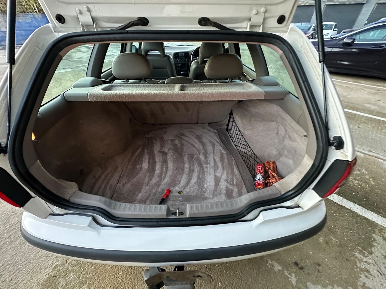 Used Volvo V40 1997 for sale - 76759718: Photo 26