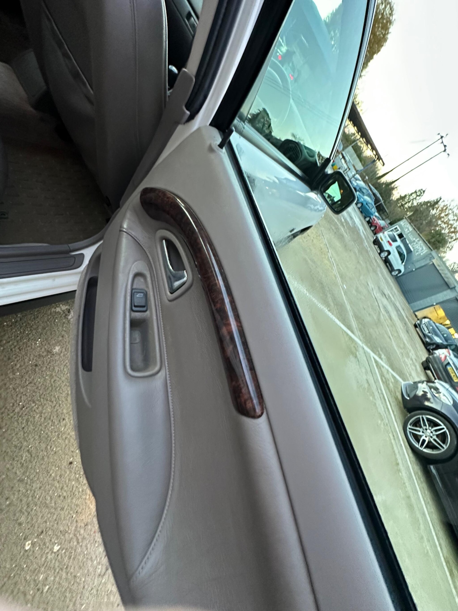 Used Volvo V40 1997 for sale - 76759718: Photo 32