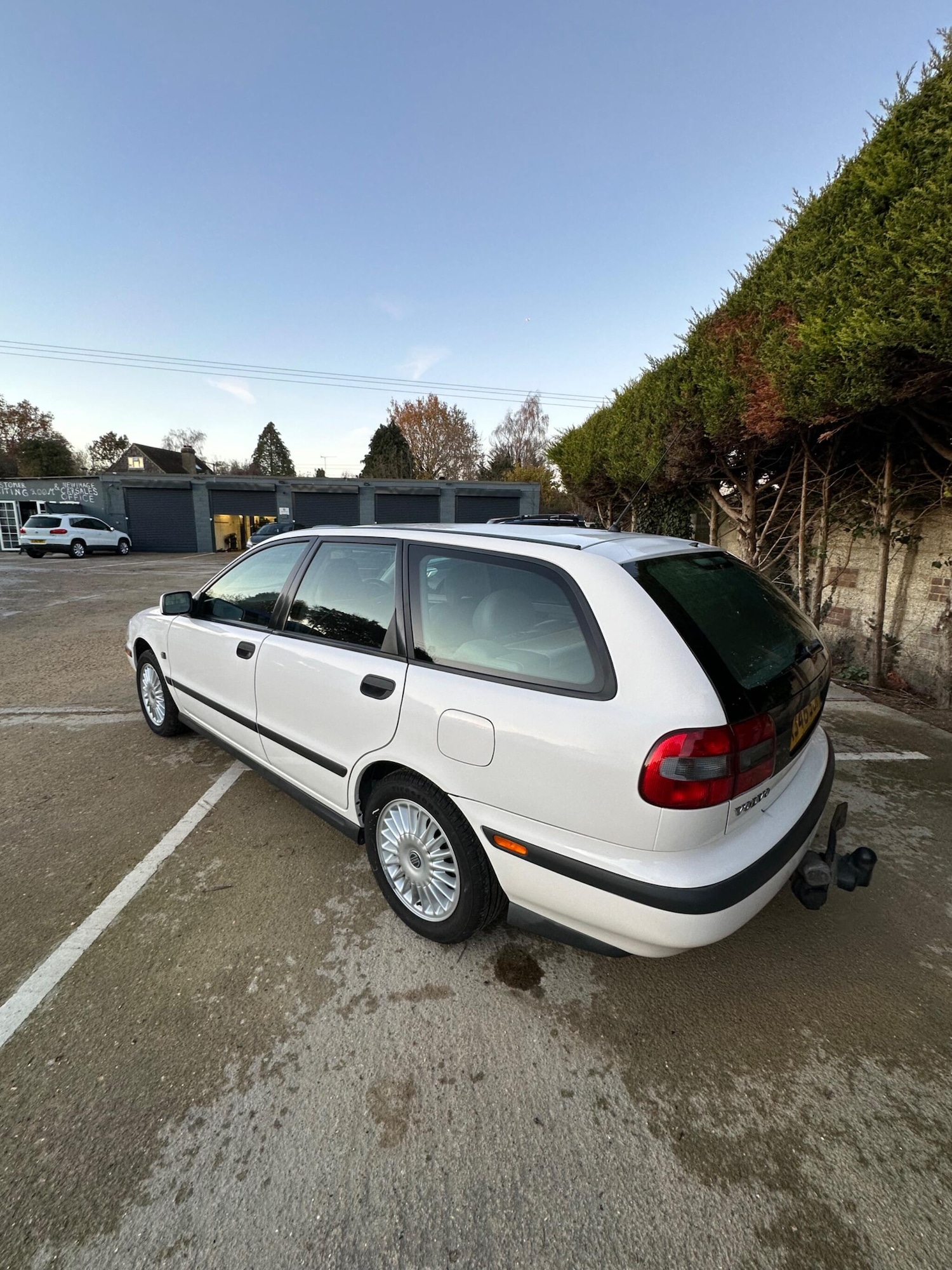 Used Volvo V40 1997 for sale - 76759718: Photo 4