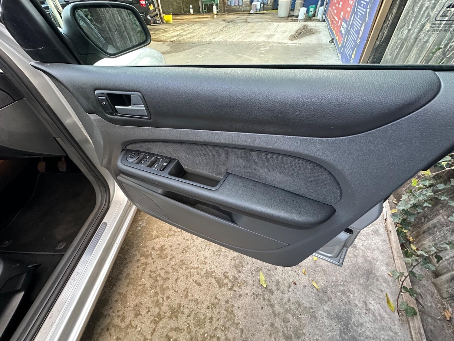 Used Ford Focus for sale - 76473489: Photo 16