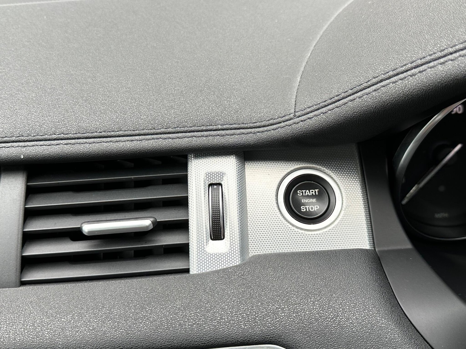 Used Land Rover Range Rover Evoque for sale - 76997729: Photo 32