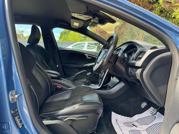 Used Volvo V40 2015 for sale - 74898897: Photo 10