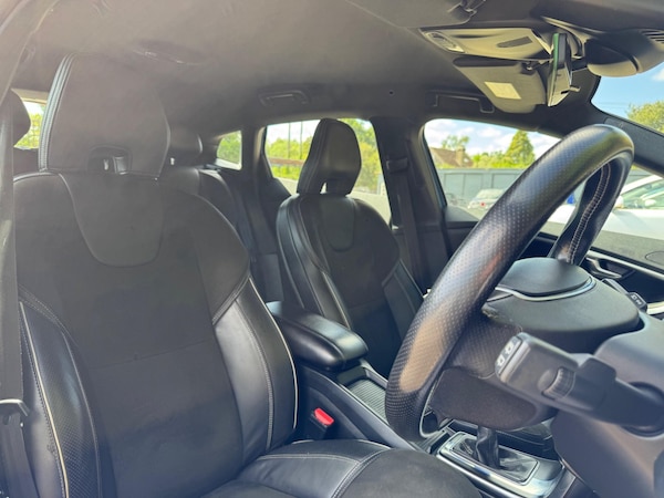 Used Volvo V40 2015 for sale - 74898897: Photo 11