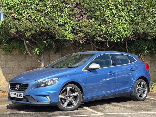 Used Volvo V40 2015 for sale - 74898897: Photo 1