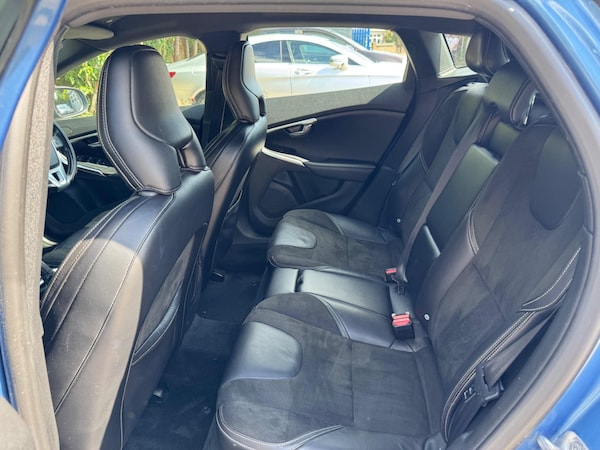 Used Volvo V40 2015 for sale - 74898897: Photo 23