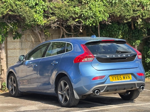 Used Volvo V40 2015 for sale - 74898897: Photo 3