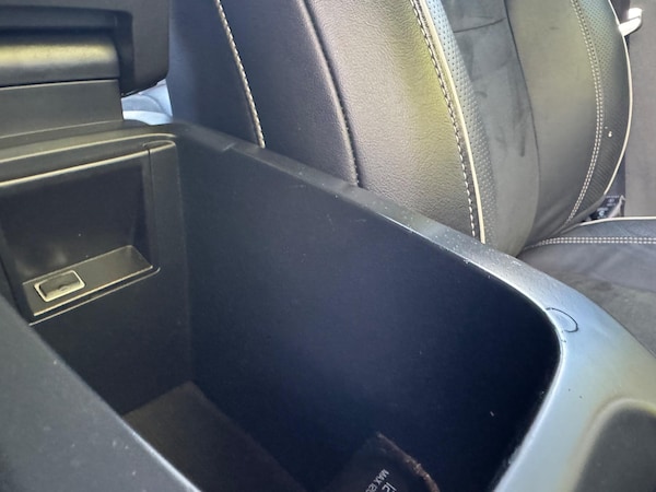 Used Volvo V40 2015 for sale - 74898897: Photo 40
