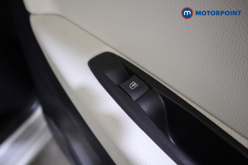 Used Renault Captur 2019 for sale - 76416040: Photo 24