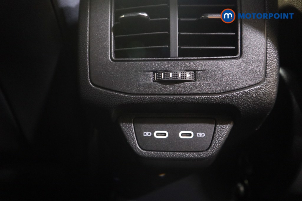 Used Volkswagen T-Roc 2021 for sale - 76131675: Photo 24