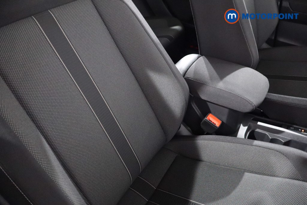 Used Volkswagen T-Roc 2023 for sale - 76723211: Photo 31