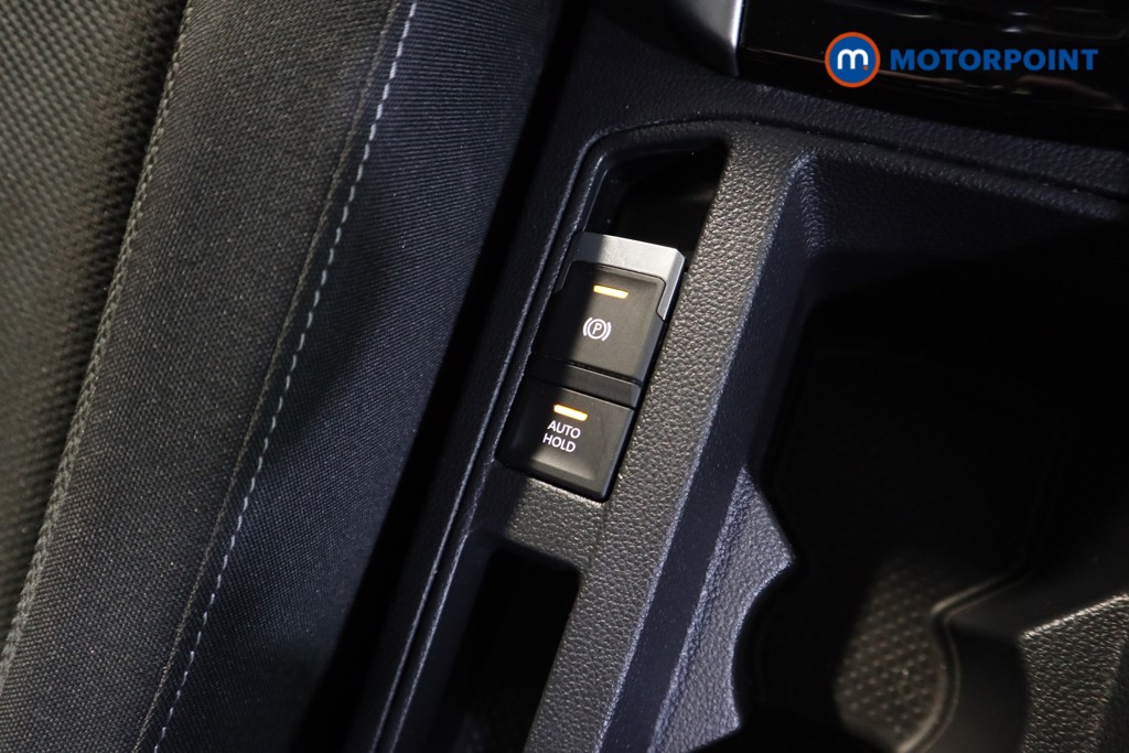 Used Volkswagen T-Roc 2022 for sale - 76332969: Photo 16