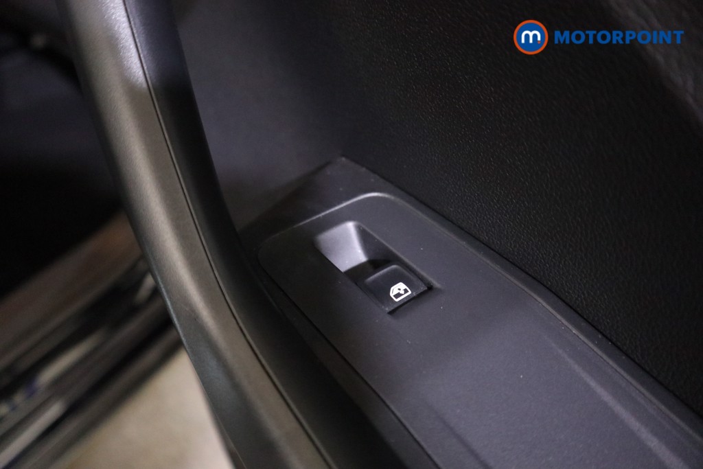 Used Volkswagen T-Roc 2022 for sale - 76332969: Photo 25