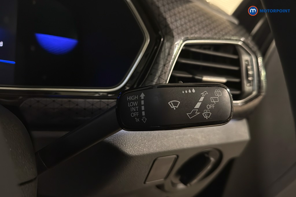 Used Volkswagen T-Cross 2023 for sale - 77570858: Photo 15