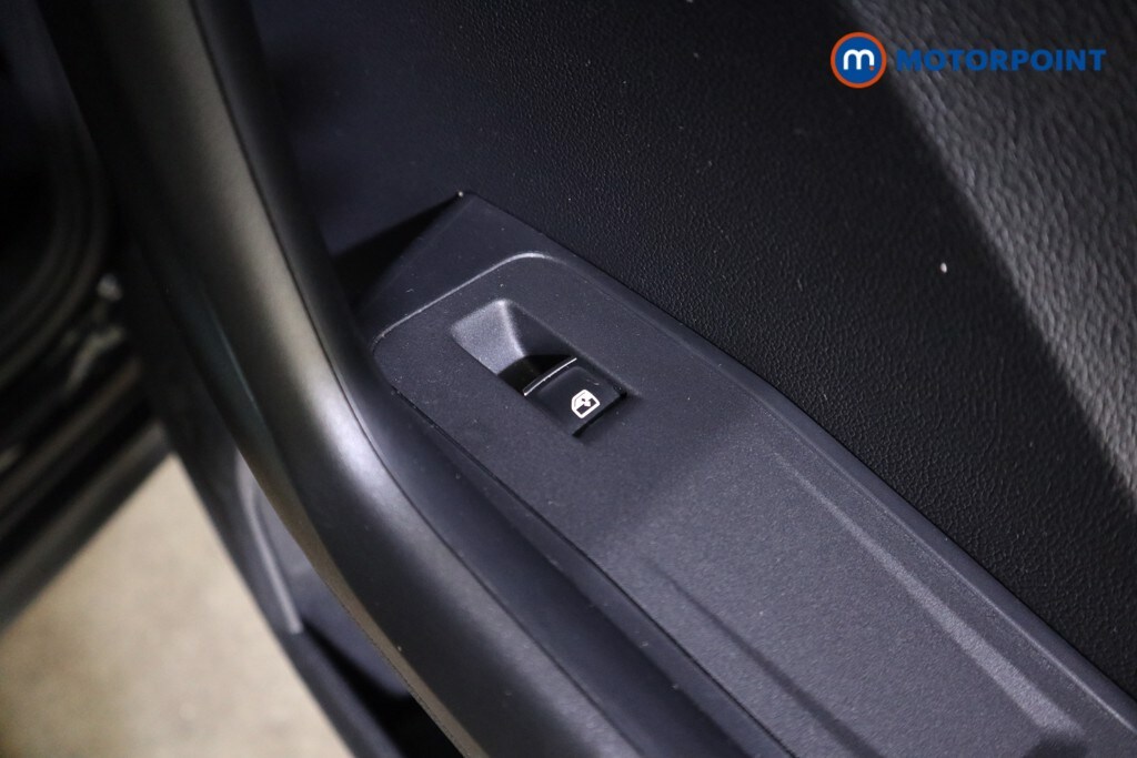 Used Volkswagen T-Roc 2023 for sale - 77984492: Photo 28