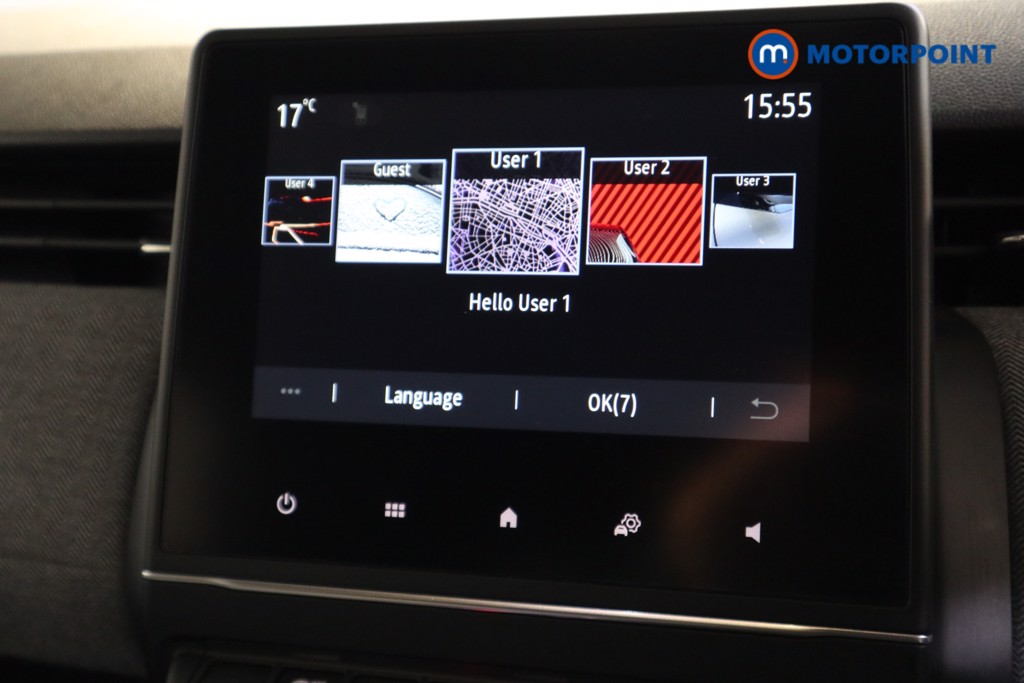 Used Renault Clio 2024 for sale - 76949302: Photo 10