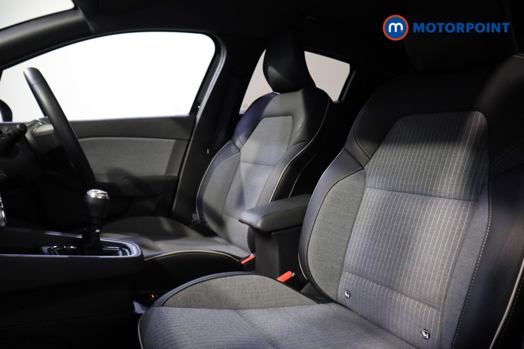 Used Renault Clio 2024 for sale - 76949302: Photo 17