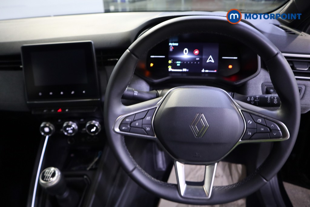 Used Renault Clio 2024 for sale - 76949302: Photo 9