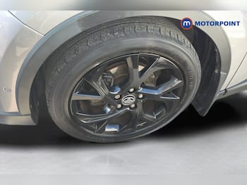Used Toyota C-HR 2019 for sale - 79665376: Photo