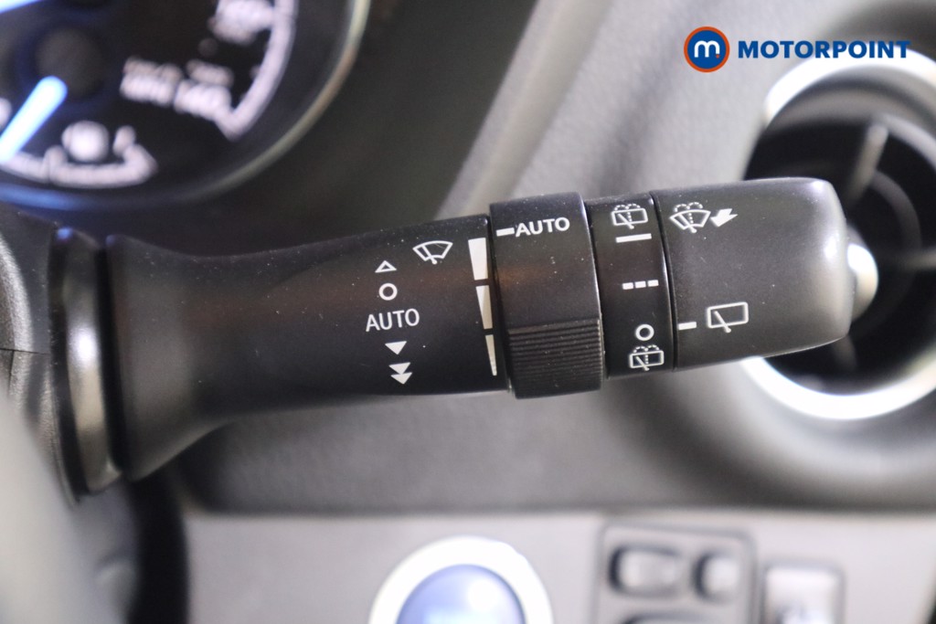 Used Toyota Yaris 2017 for sale - 77620261: Photo 24