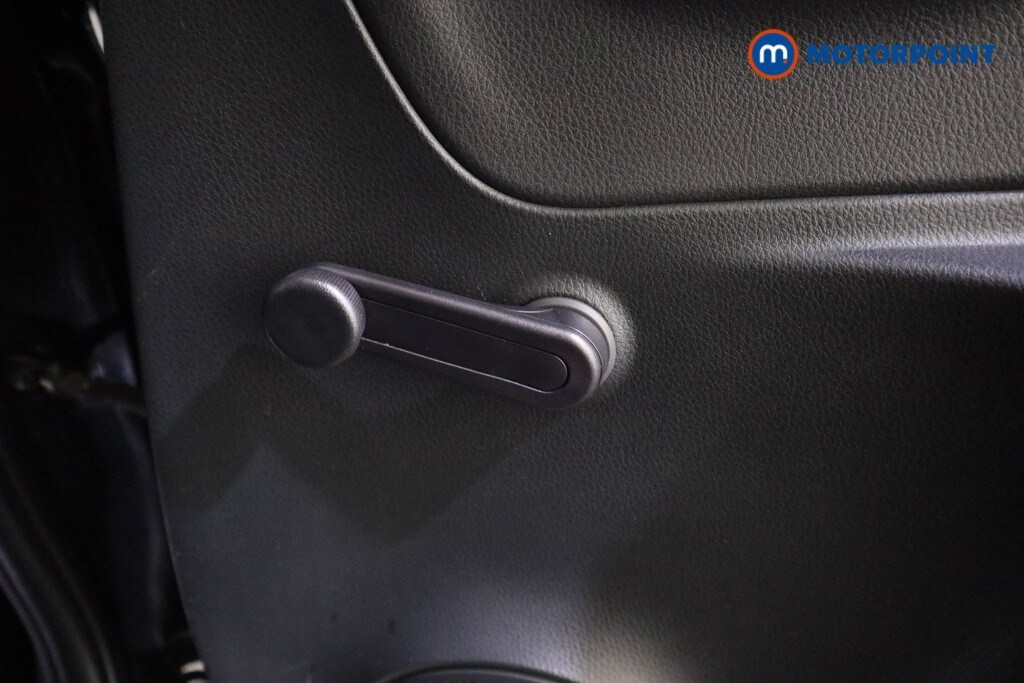 Used Toyota Yaris 2020 for sale - 78067770: Photo 27